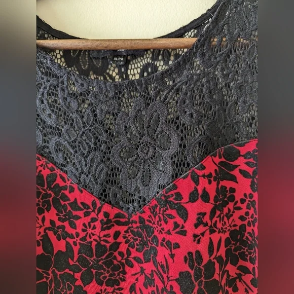 Sloane & Sadie red and black velvet work with lace up neckline sleeveless top - Picture 3 of 8